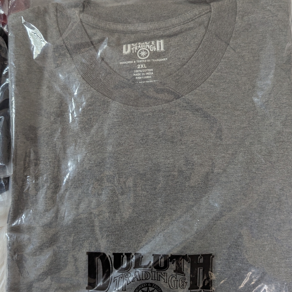 Duluth Trading Co Men's Red and Gray Short Sleeve Tees - Picture 3 of 4